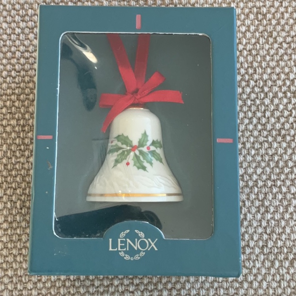 Lenox Bell - Picture 6 of 9